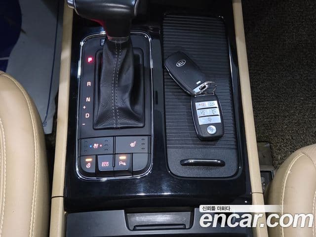 Kia All New Carnival VIP, 2017 14