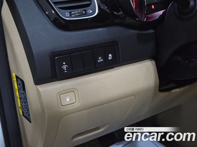 Kia All New Carnival VIP, 2017 15