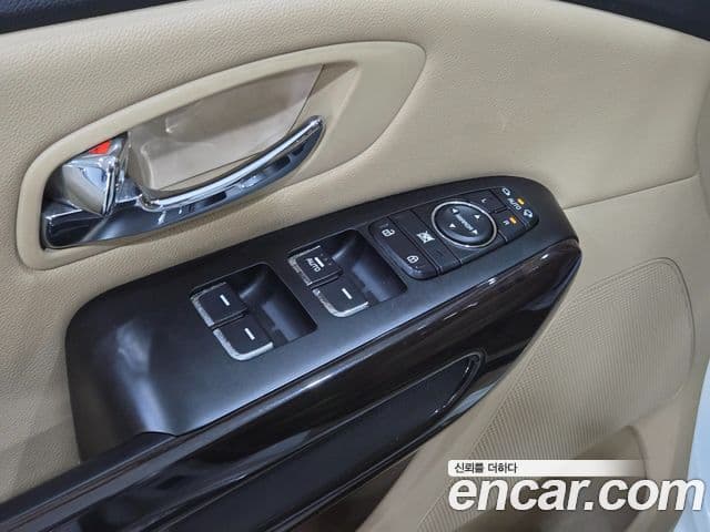 Kia All New Carnival VIP, 2017 16
