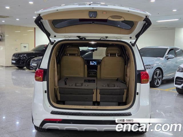 Kia All New Carnival VIP, 2017 19