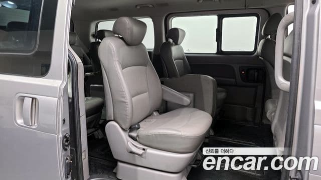 Hyundai Grand Starex CVX Deluxe, 2011 12