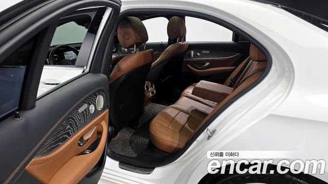 Mercedes-Benz E-класс W213 AMG Line, 2021 11