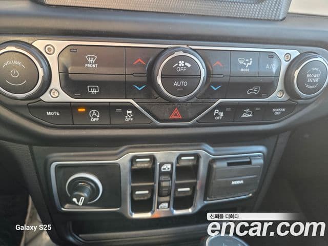 Jeep Wrangler (JL) 2.0 Sport 4도어 Islander Edition, 2021 14