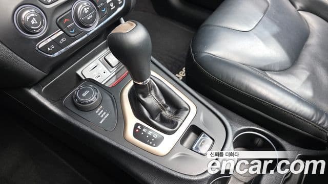 Jeep Cherokee(KL) 2.4 Longitude AWD, 2016 9