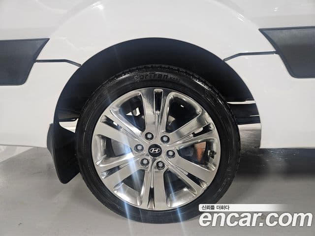 Hyundai 쏠라티 Luxury, 2023 10