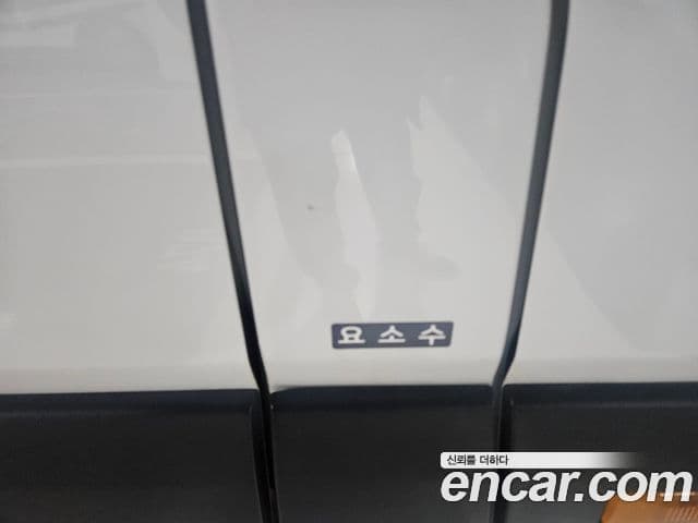 Hyundai 쏠라티 Luxury, 2023 12