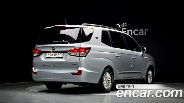 KG모빌리티(SsangYong) Korando 투리스모 4WD TX 9인승, 2016 2