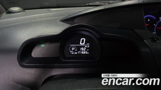 KG모빌리티(SsangYong) Korando 투리스모 4WD TX 9인승, 2016 8