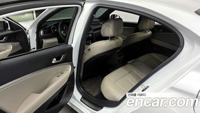 Genesis The / новый New G70, 2023 11