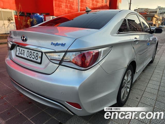 Hyundai Sonata гибрид Modern, 2014 4