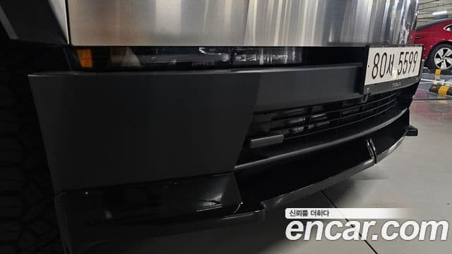 Tesla 사이버트럭, 2025 все фото