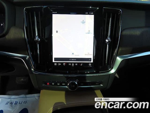 Volvo V90 Cross Country B5 Ultimate AWD, 2024 12