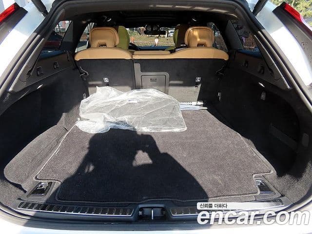 Volvo V90 Cross Country B5 Ultimate AWD, 2024 18