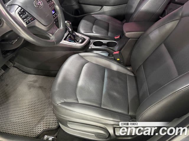 Hyundai Avante AD Modern, 2016 10