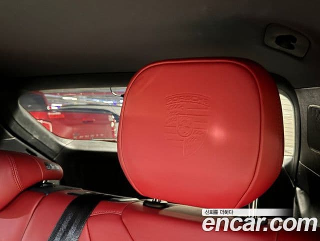 Porsche Cayenne (PO536), 2020 11