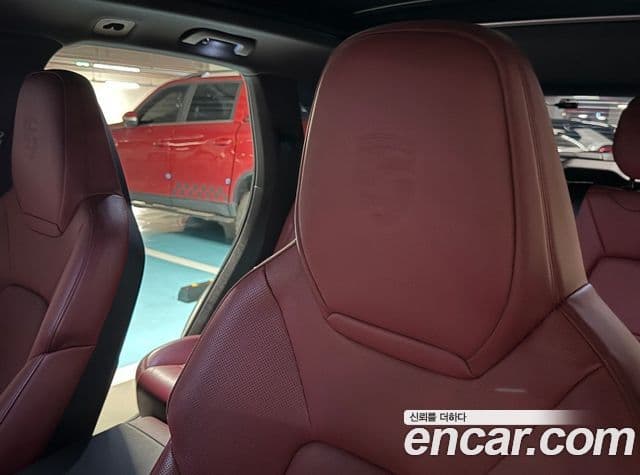 Porsche Cayenne (PO536), 2020 12