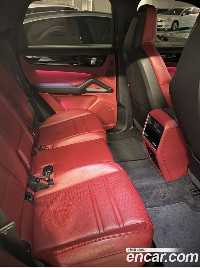 Porsche Cayenne (PO536), 2020 14