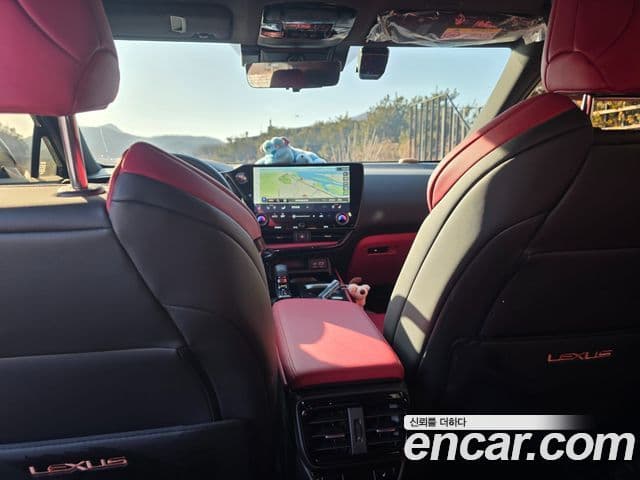 Lexus NX450h+ 2세대 F-Sport, 2026 все фото