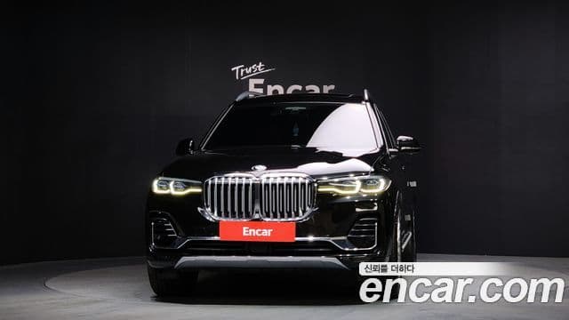 BMW X7 (G07) xDrive 30d Design Pure Excellence first Edition 7인승, 2019 3