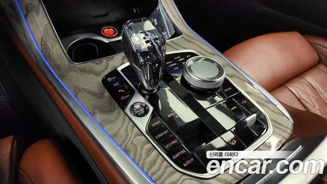 BMW X7 (G07) xDrive 30d Design Pure Excellence first Edition 7인승, 2019 9