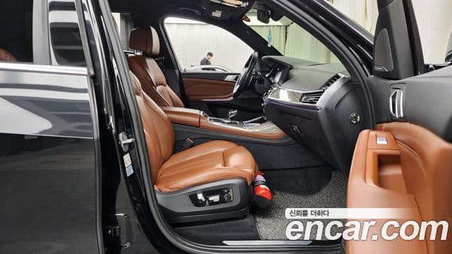 BMW X7 (G07) xDrive 30d Design Pure Excellence first Edition 7인승, 2019 11