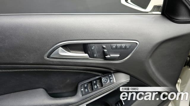 Mercedes-Benz GLA-класс X156 GLA200 CDI 4MATIC, 2015 17