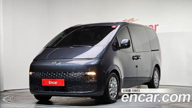 Hyundai Staria Modern, 2023 1