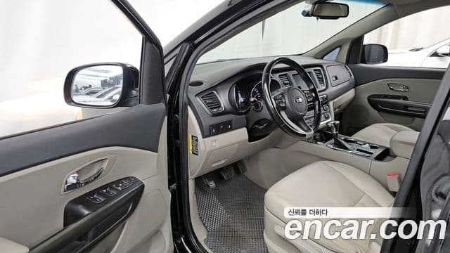 Kia The / новый New Carnival Luxury, 2019 10