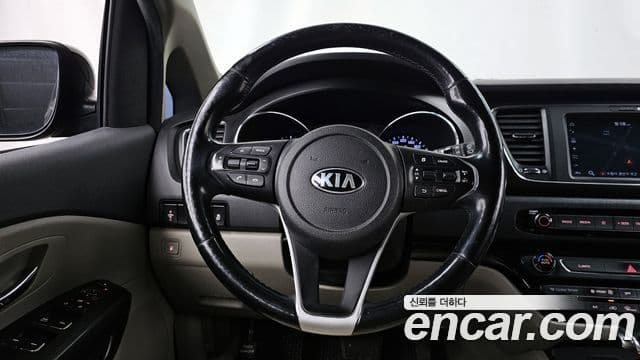 Kia The / новый New Carnival Luxury, 2019 13