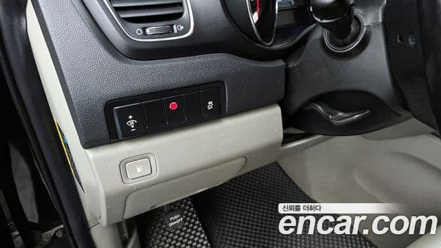 Kia The / новый New Carnival Luxury, 2019 16