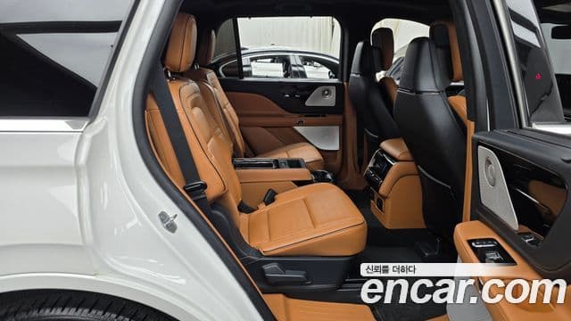 Lincoln Aviator 2세대 3.0 Black Label AWD, 2025 12