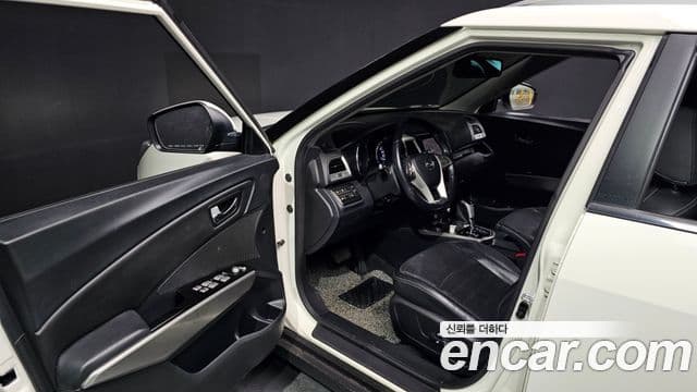 KG모빌리티(SsangYong) Tivoli дизель LX 2WD, 2016 10