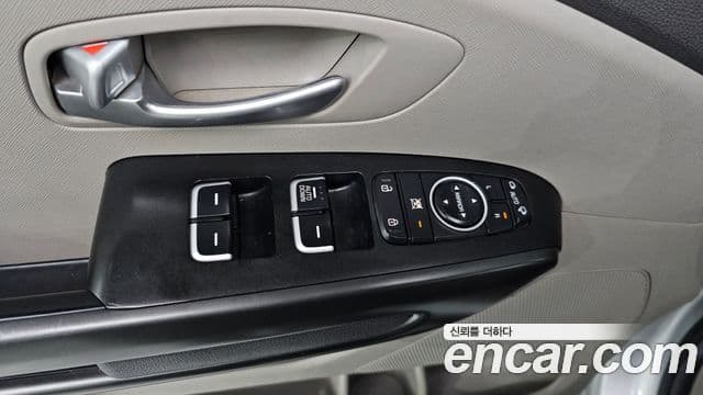 Kia All New Carnival 11인승 Deluxe, 2015 17