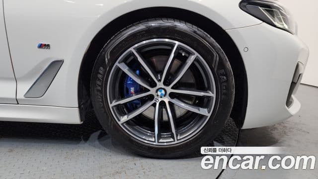 BMW 5시리즈 (G30) 520i M Sport, 2022 все фото