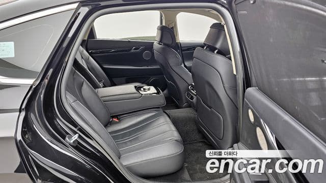 Genesis G80 (RG3) бензин 2.5 турбо AWD, 2023 12