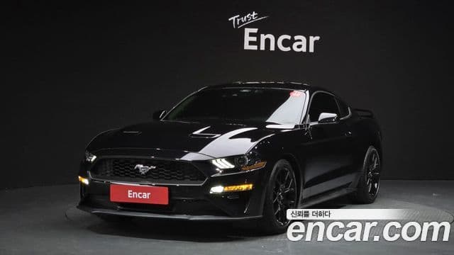 Ford Mustang купе, 2023 1