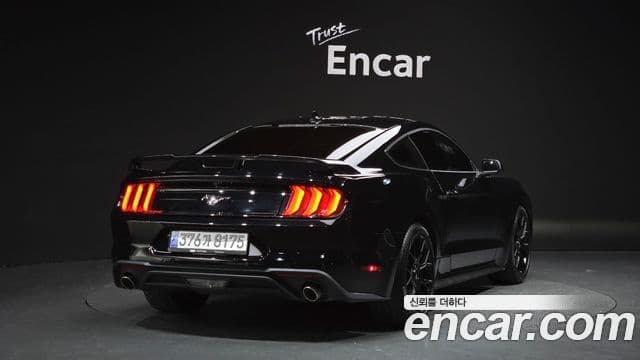 Ford Mustang купе, 2023 2