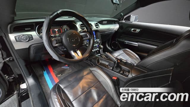 Ford Mustang купе, 2023 7