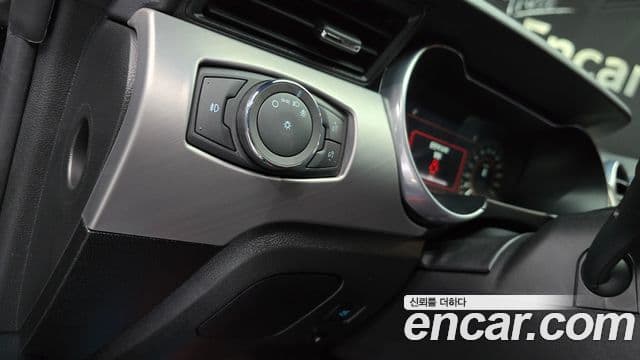 Ford Mustang купе, 2023 14