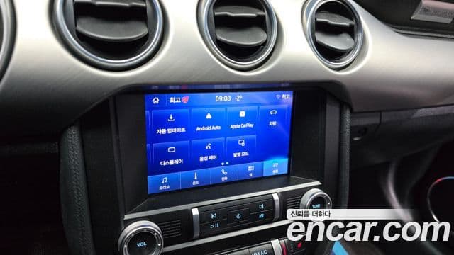 Ford Mustang купе, 2023 15