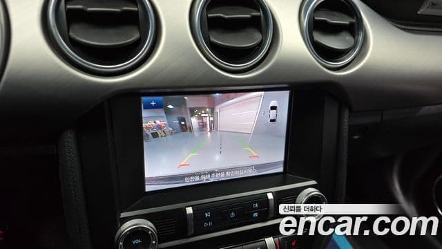 Ford Mustang купе, 2023 16