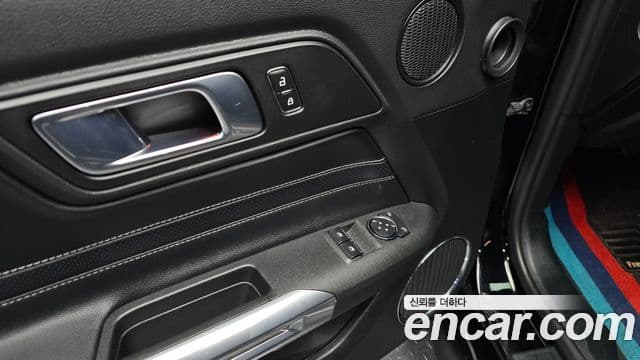 Ford Mustang купе, 2023 17