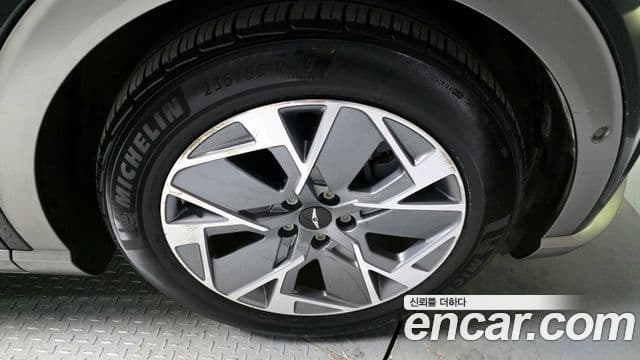 Genesis GV60 Standard, 2022 все фото