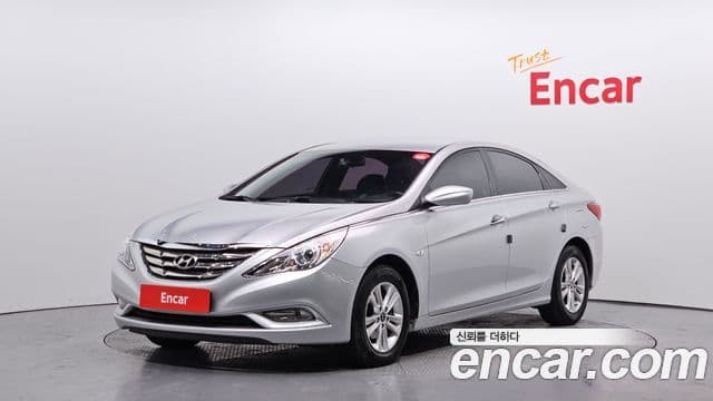 Hyundai YF Sonata Premier, 2011 1