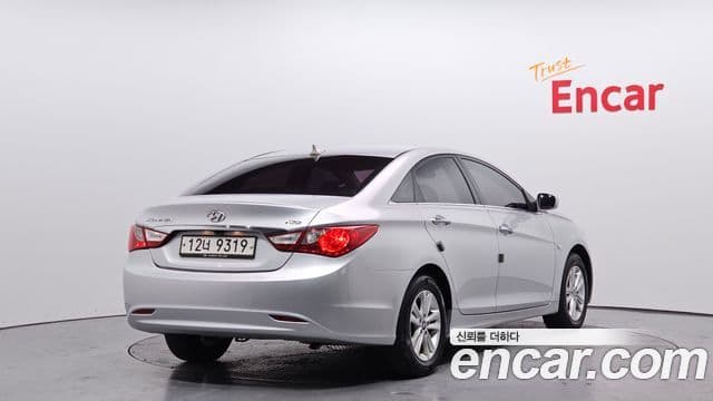 Hyundai YF Sonata Premier, 2011 2