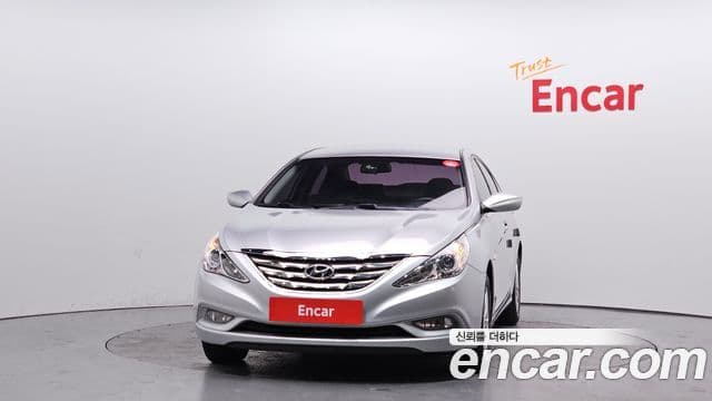 Hyundai YF Sonata Premier, 2011 3