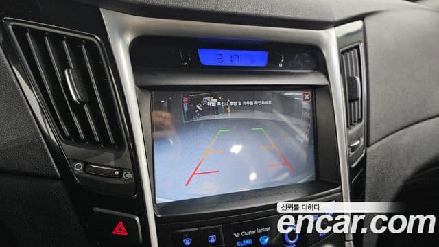 Hyundai YF Sonata Premier, 2011 15