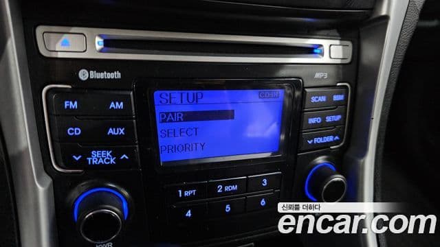 Hyundai YF Sonata Premier, 2011 16