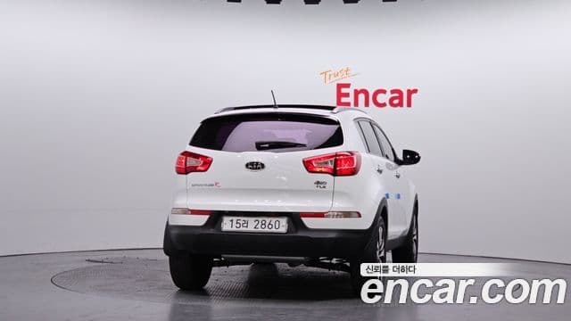 Kia Sportage R Premium, 2011 4