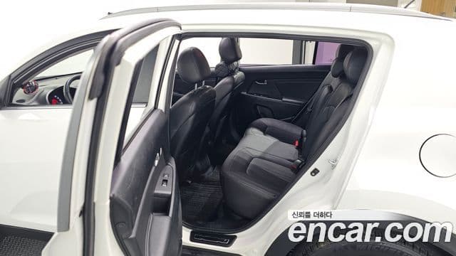 Kia Sportage R Premium, 2011 13
